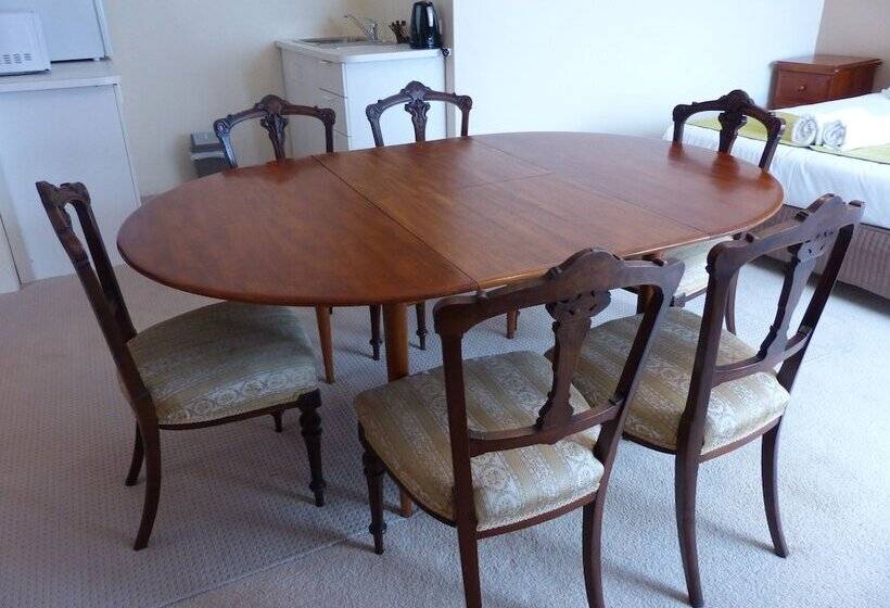 آپارتمان 3 خوابه, Meramie Motor Inn