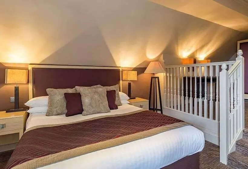 Classic Room, Nutfield Priory Hotel & Spa