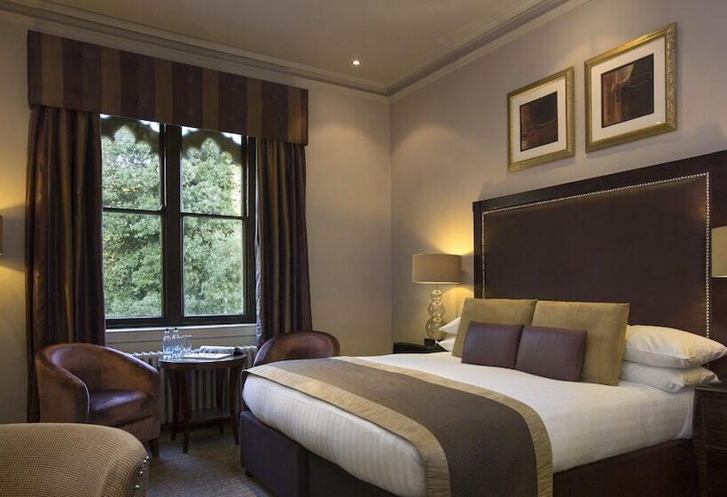 Номер Superior, Nutfield Priory Hotel & Spa