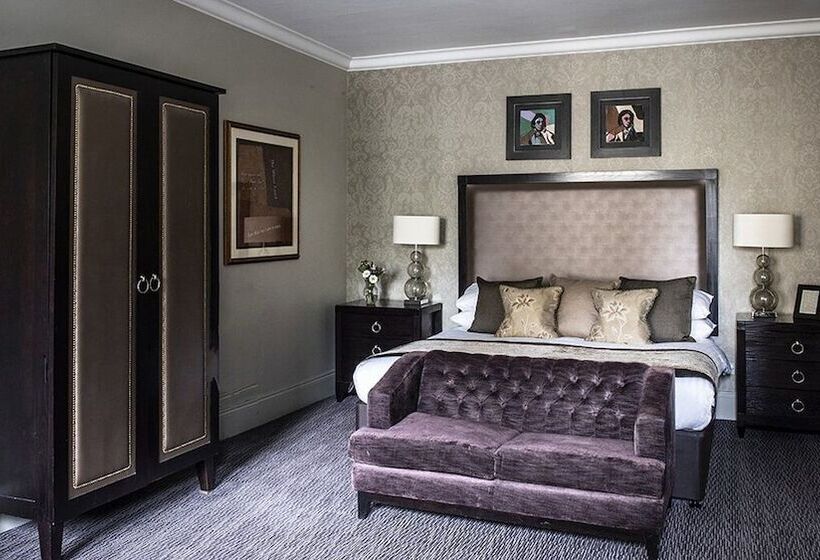 スーペリアールーム, Nutfield Priory Hotel & Spa