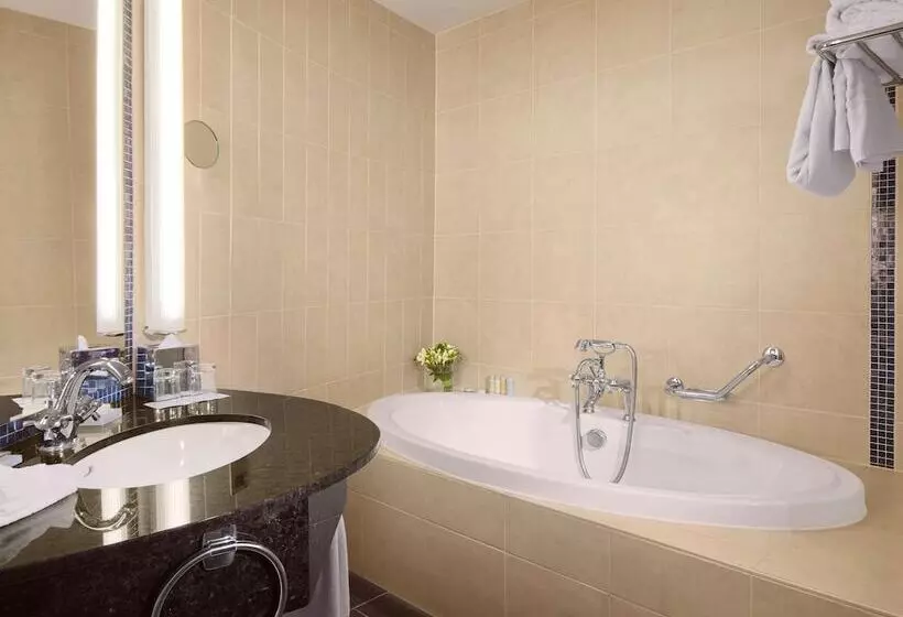 سوییت جونیور با بالکن, Voco Belfast, An Ihg