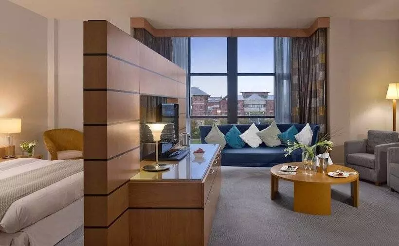 سوییت جونیور با بالکن, Voco Belfast, An Ihg