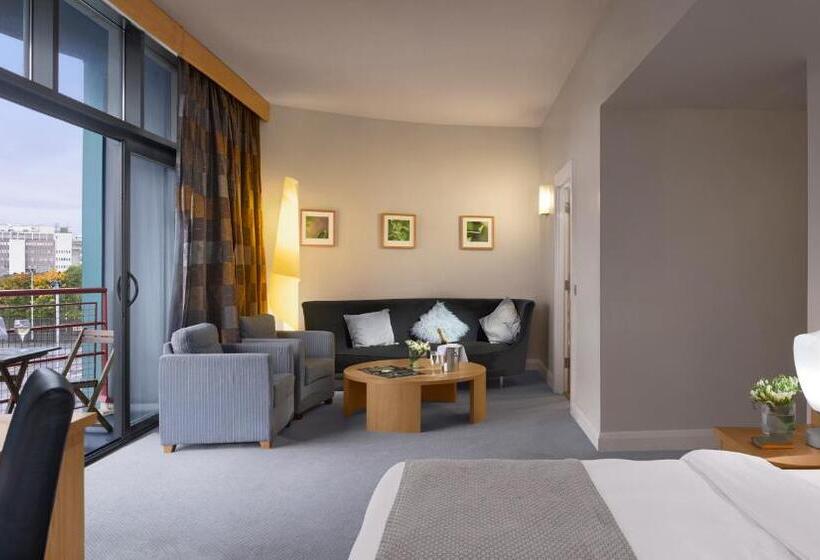 Полулюкс с Балконом, Voco Belfast, An Ihg