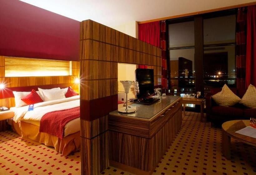 Полулюкс с Балконом, Voco Belfast, An Ihg