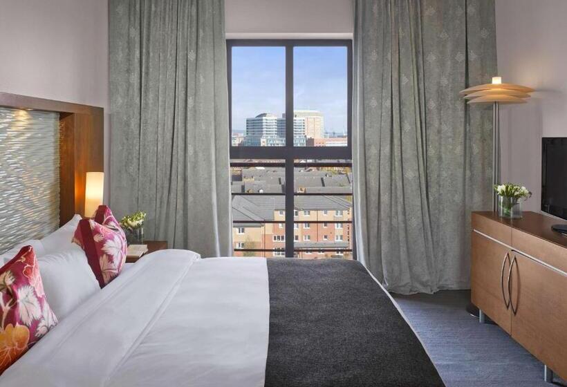 Номер Superior, Voco Belfast, An Ihg
