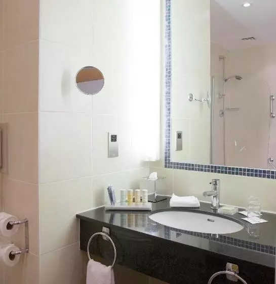 اتاق استاندارد با تخت بزرگ, Voco Belfast, An Ihg