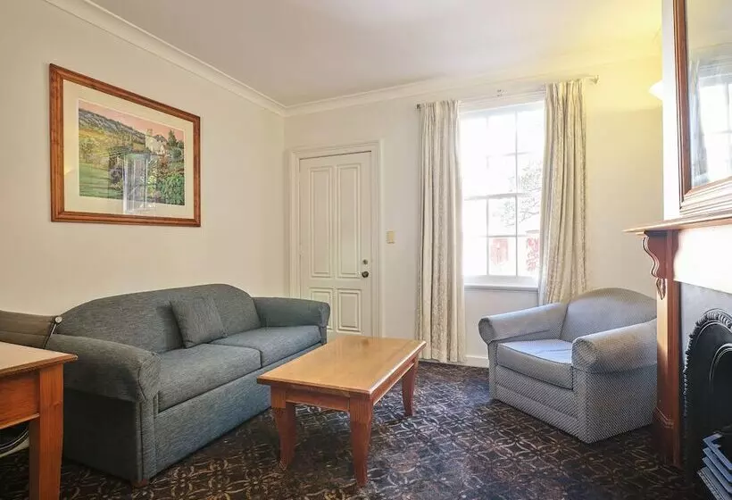 Standard Room Queen Size Bed