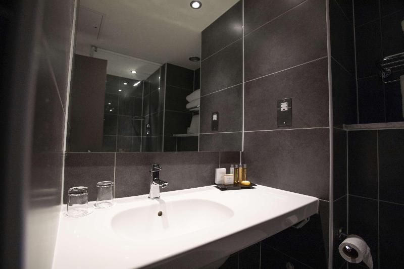 豪华房间, The Lincoln