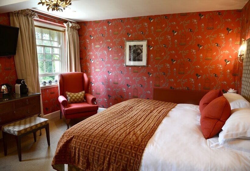 غرفة سوبيريور, The Swan