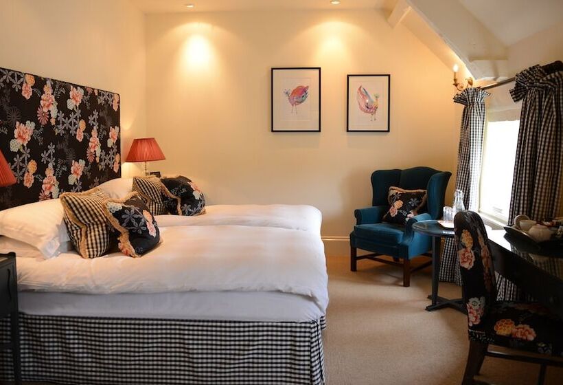 غرفة سوبيريور, The Swan