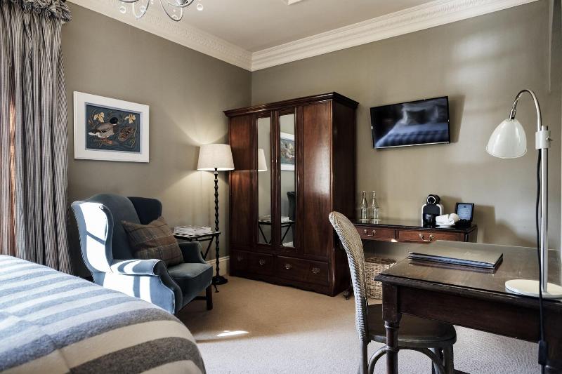 غرفة قياسية, The Swan