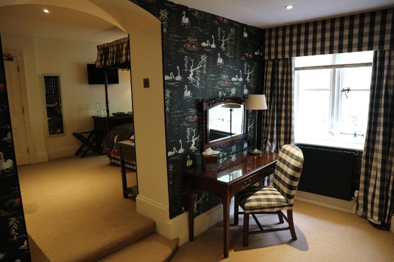 غرفة سوبيريور, The Swan