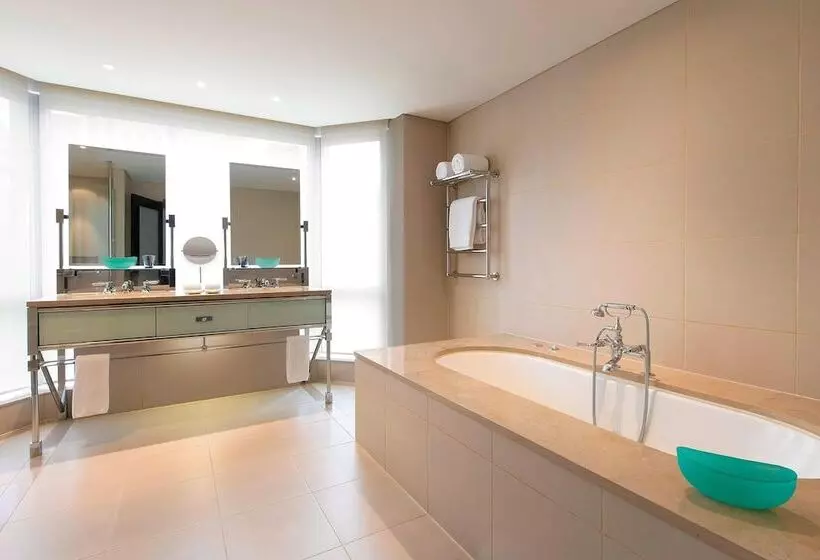استودیوی لوکس, The Westin Melbourne