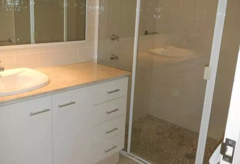 1 Bedroom Apartment River View, Riverside Holiday Apartments