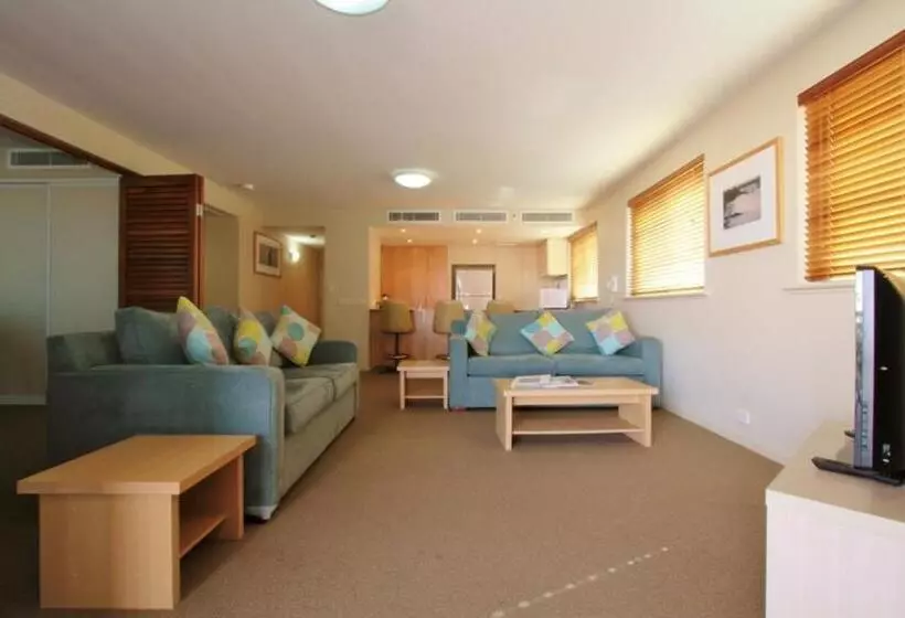 1 Bedroom Apartment River View, Riverside Holiday Apartments