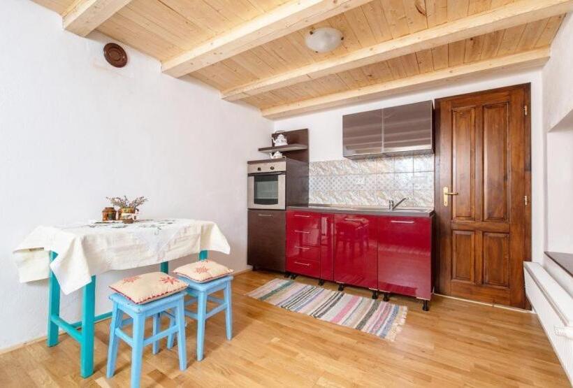스탠다드 스튜디오, Casa Eva Wagner   Biertan