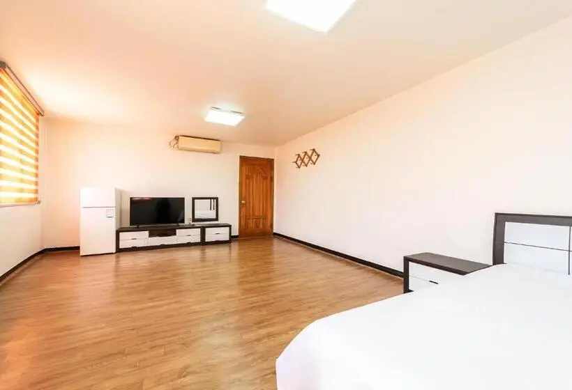 スタンダード４人部屋, Hoony Guesthouse   Hostel