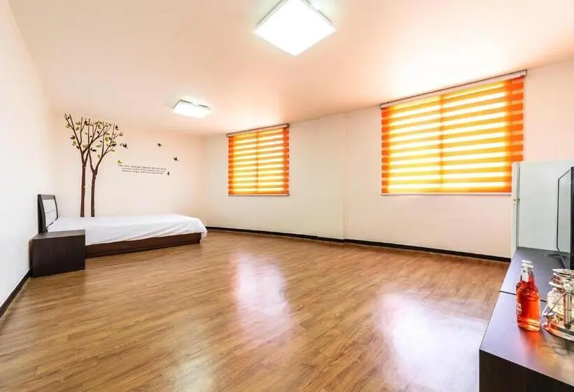 スタンダード４人部屋, Hoony Guesthouse   Hostel