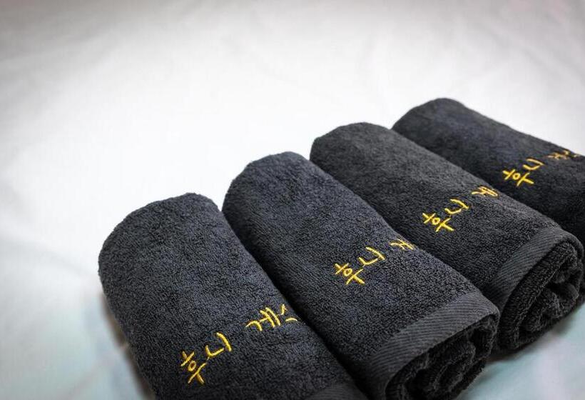 Четырехместный Номер Стандарт, Hoony Guesthouse   Hostel