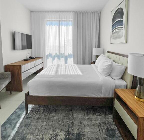 2 Bedroom Apartment with Views, Provident Grand Luxury Shortterm Residences