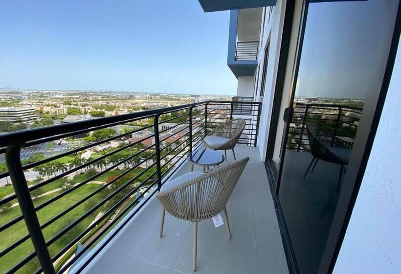 2 Bedroom Apartment with Views, Provident Grand Luxury Shortterm Residences