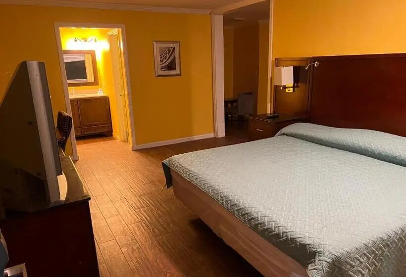 キングサイズベッドのデラックススイート, Dragon Inn & Suites