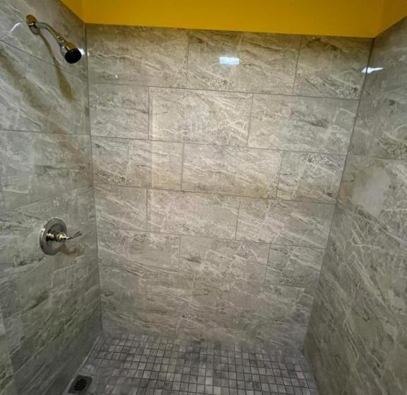 جناح ديلوكس سرير كينج, Dragon Inn & Suites