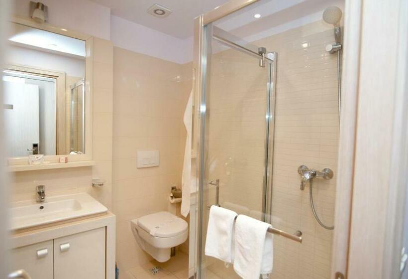 スタンダードルーム, Nova