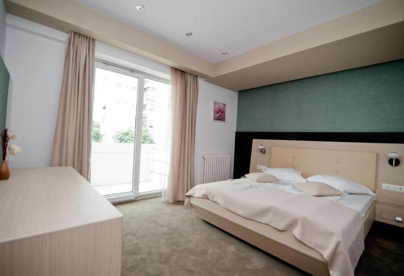 スタンダードルーム, Nova