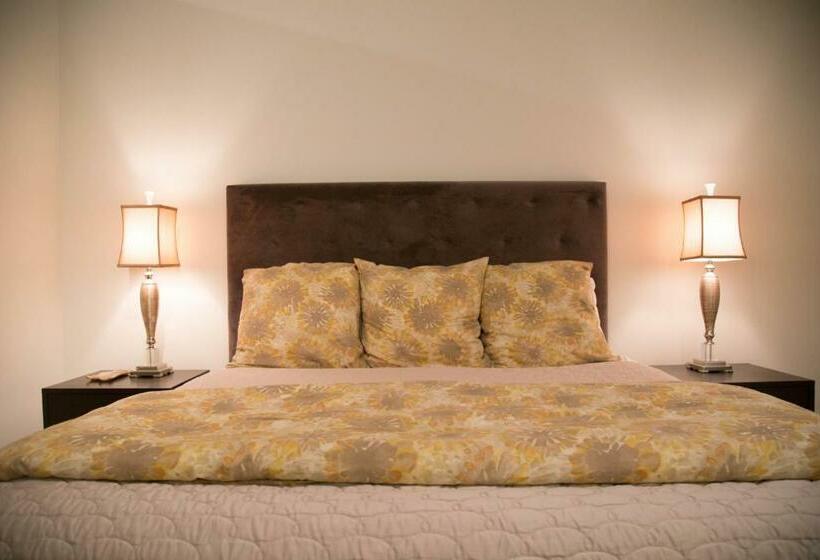 شقة غرفة واحدة, The Lofts At The Five & Dime