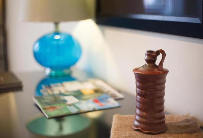 شقة غرفة واحدة, The Lofts At The Five & Dime