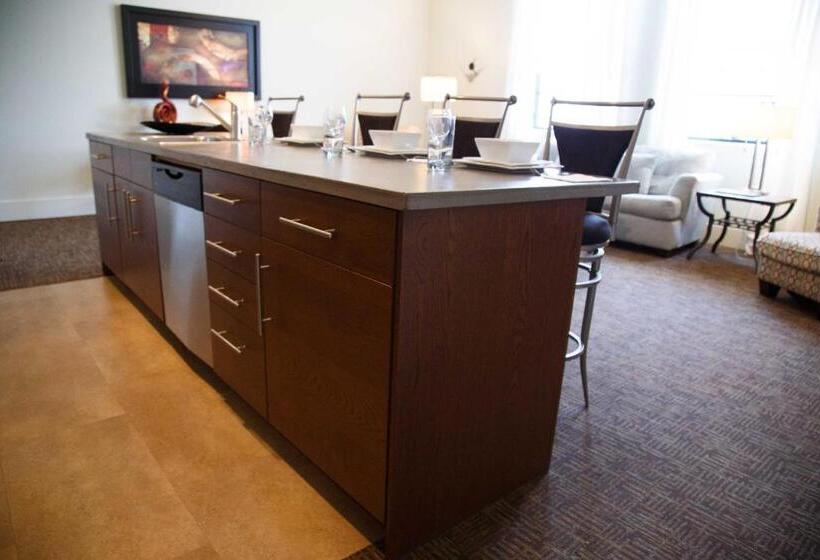 شقة غرفة واحدة, The Lofts At The Five & Dime