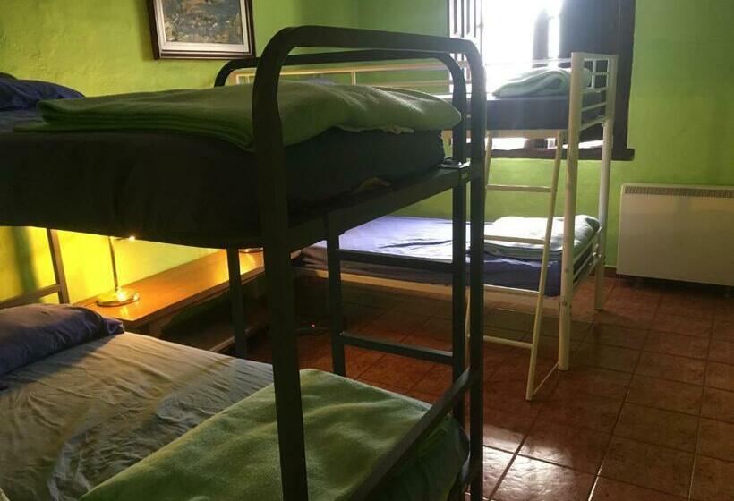 اتاق استاندارد چهار تخته, Albergue Gándara