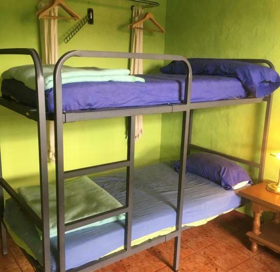 اتاق استاندارد چهار تخته, Albergue Gándara