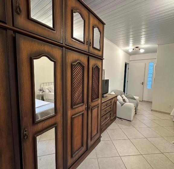 חדר משפחתי, Chácara Rosa Cortiana