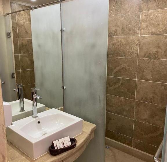 اتاق استاندارد با چشم‌انداز استخر, Marseilia Land Aqua Park Families Only