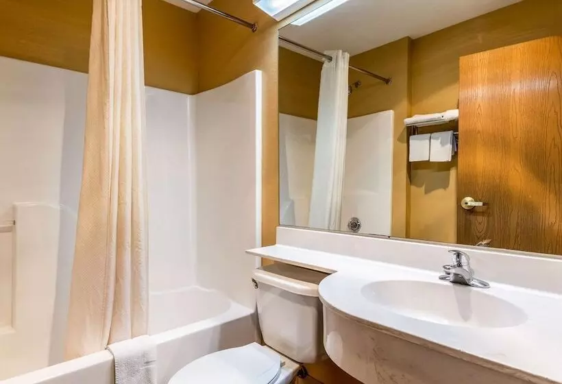 スイート, Econo Lodge Inn & Suites Evansville