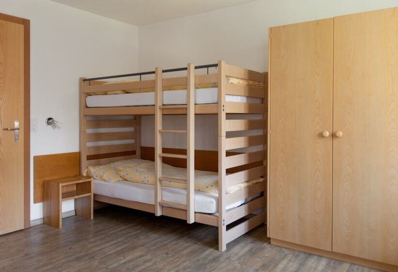 Четырехместный Номер Стандарт, Edelweiss