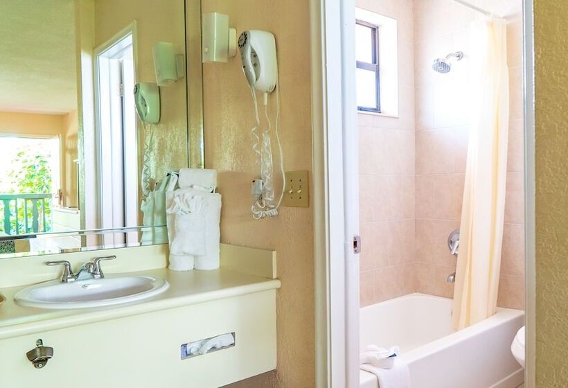 Номер Deluxe, Ft. Lauderdale Beach Resort