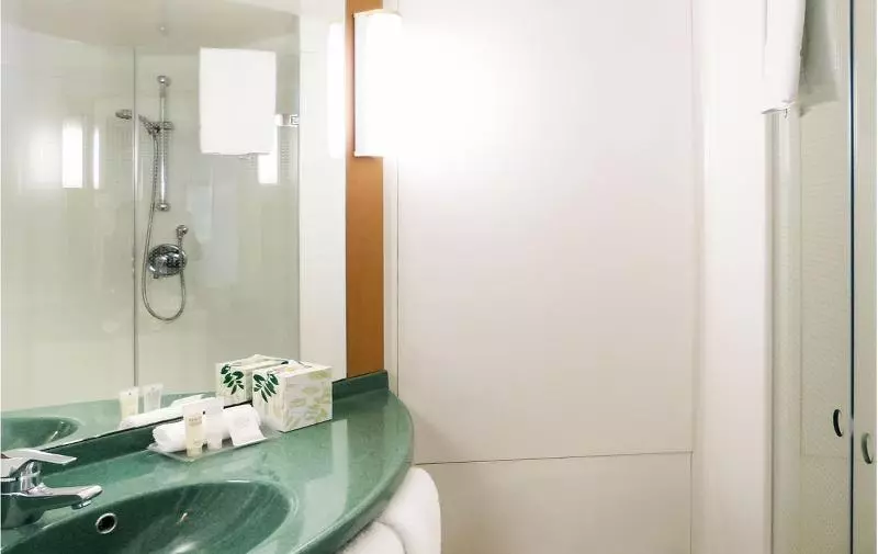 Standard Room, Ibis Thornleigh
