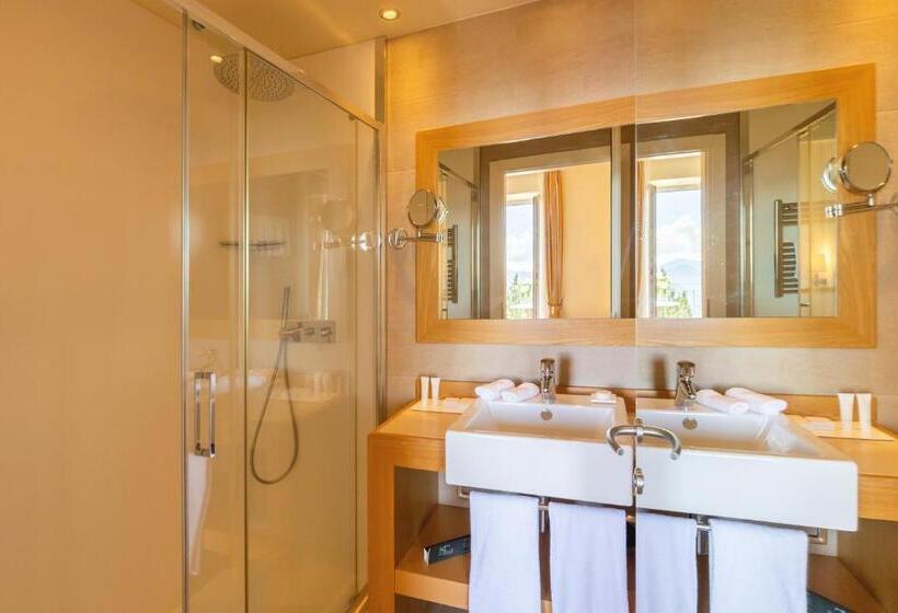 湖景典雅间, Kurhaus Cademario