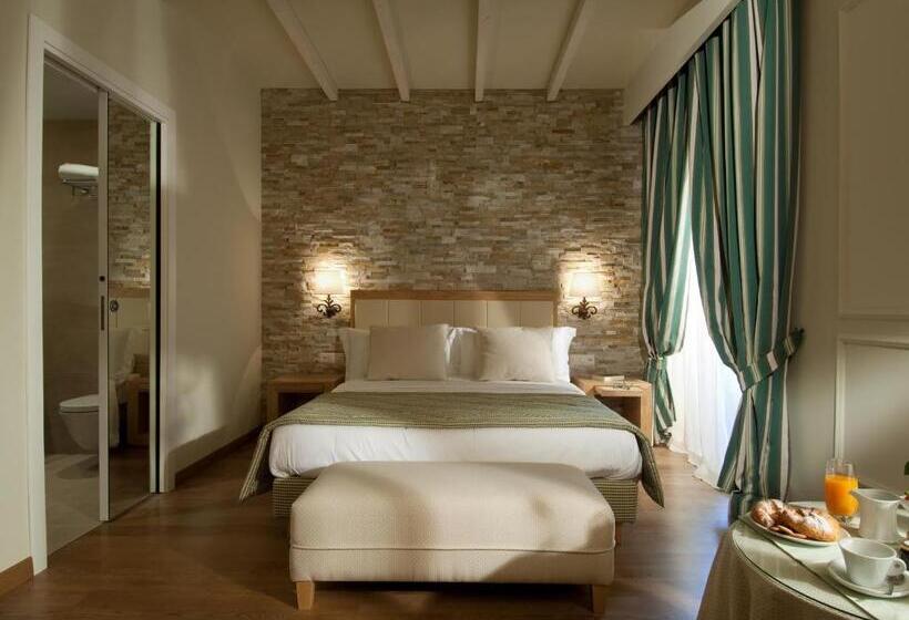 Comfort room with lake view, Kurhaus Cademario