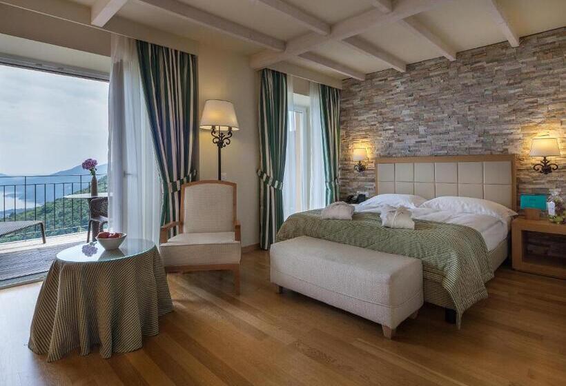 Comfort room with lake view, Kurhaus Cademario