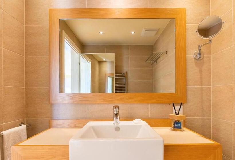 阁楼套房, Kurhaus Cademario