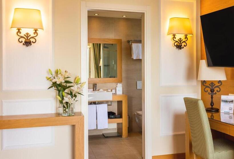 标准间带湖景, Kurhaus Cademario