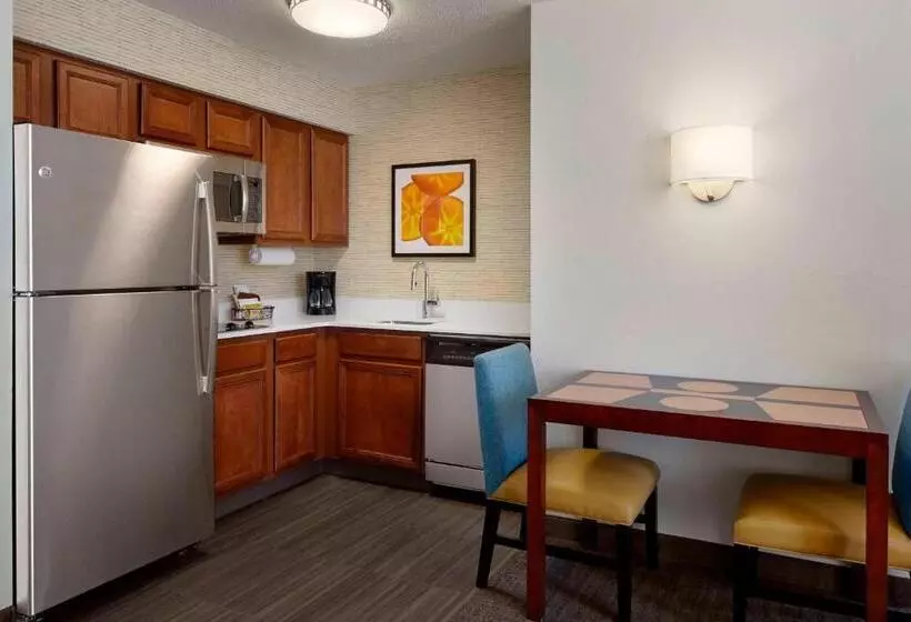 استودیوی استاندارد, Residence Inn Saint Louis Airport / Earth City