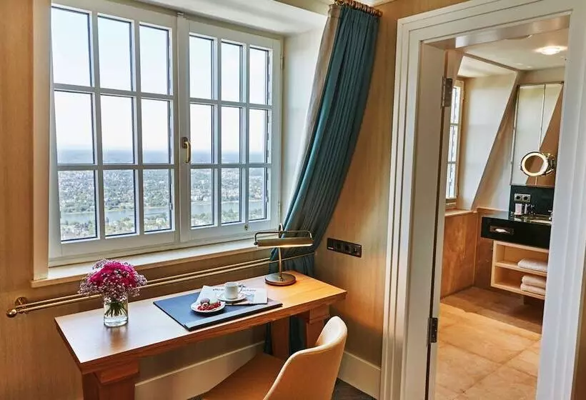 景色の見えるデラックスルーム, Steigenberger Icon Grandhotel & Spa Petersberg