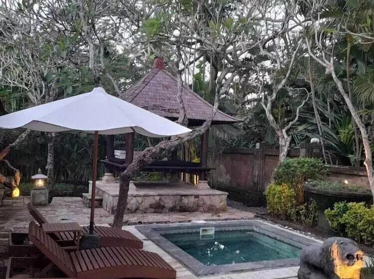 ویلای 1 خوابه, The Royal Beach Seminyak Bali