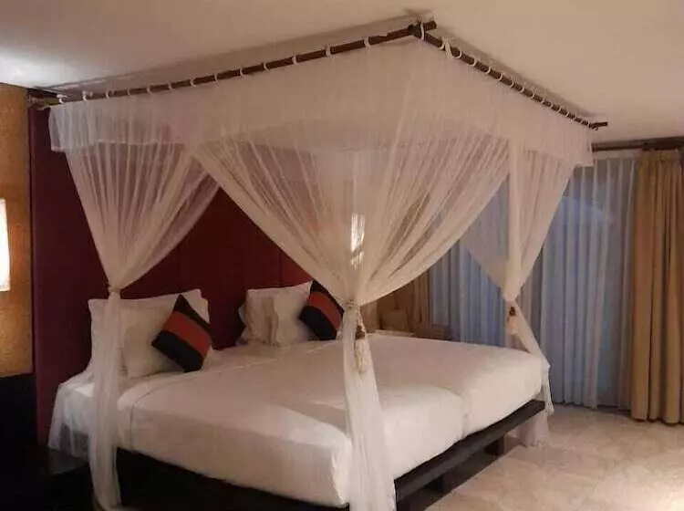 ویلای 1 خوابه, The Royal Beach Seminyak Bali