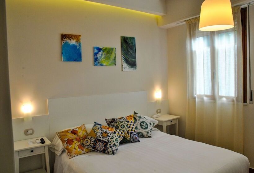 베이직 룸 더블 침대, Villa Fiorita